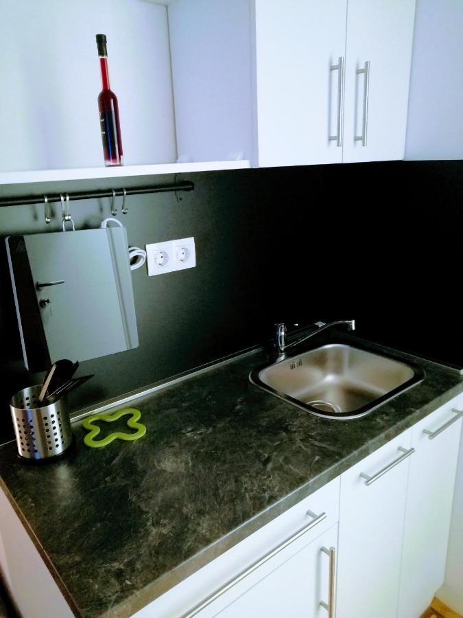 Zpula Center Studio Apartments Ngoại thất bức ảnh