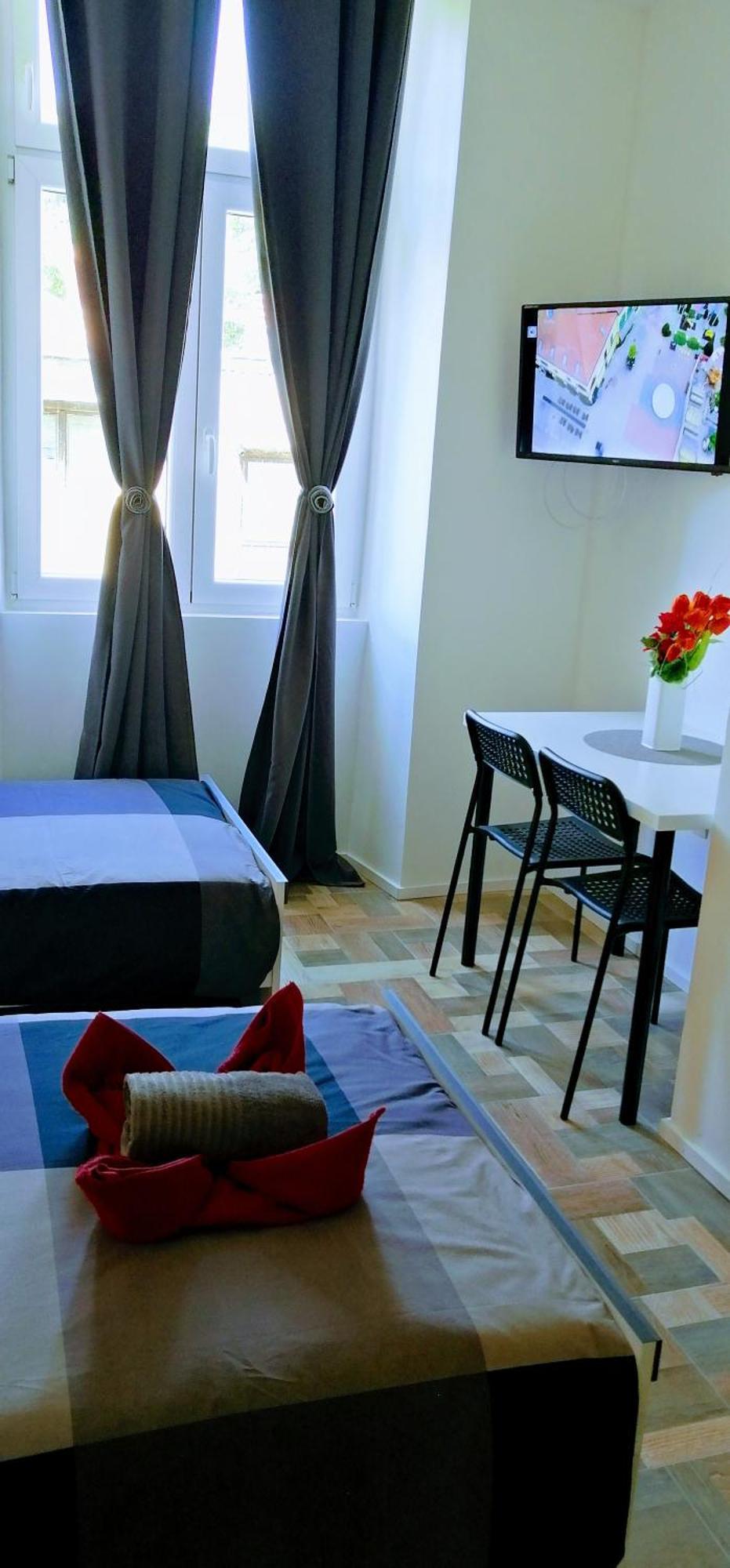 Zpula Center Studio Apartments Ngoại thất bức ảnh