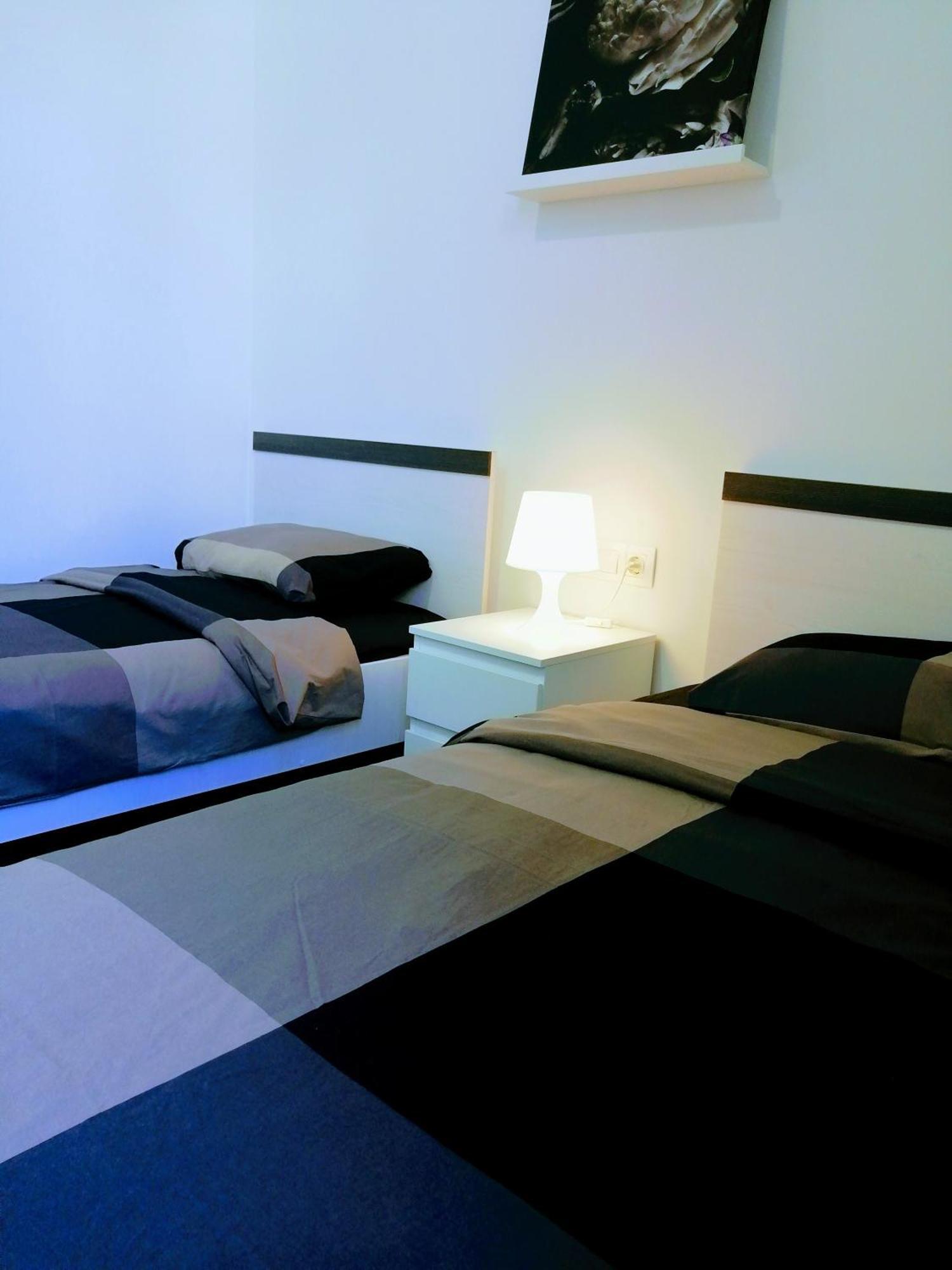 Zpula Center Studio Apartments Ngoại thất bức ảnh